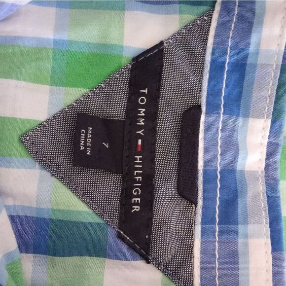 NEW Tommy Hilfiger short sleeve shirt - Picture 4 of 5